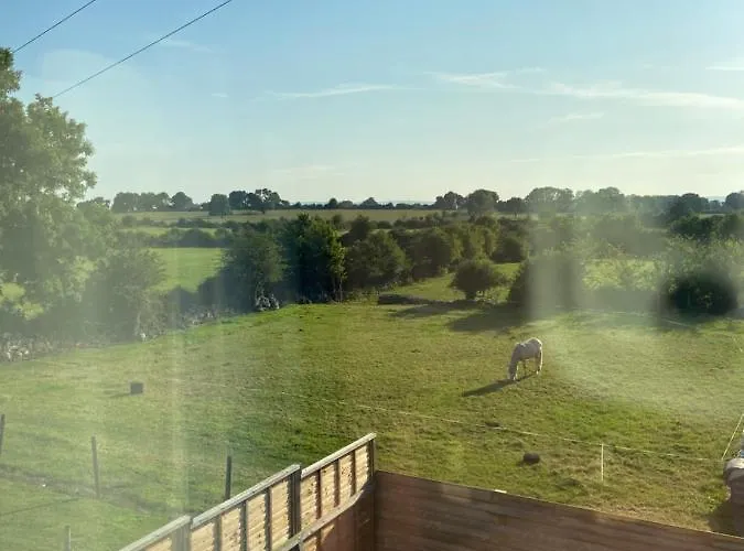 度假居 Breathneach House