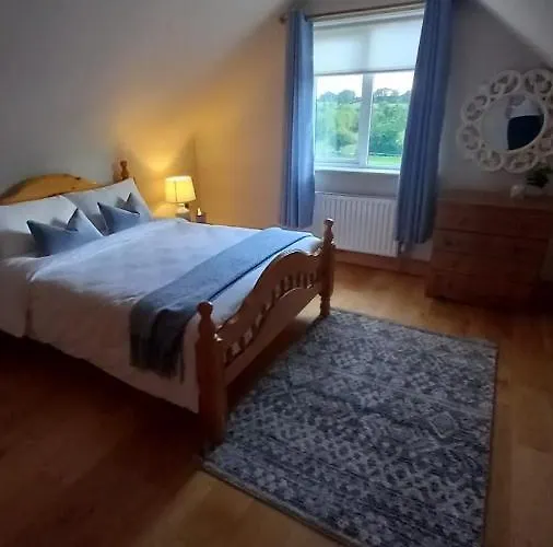 度假居 Breathneach House